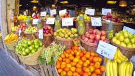 Frutas y verduras de una parada de Barcelona / ARCHIVO