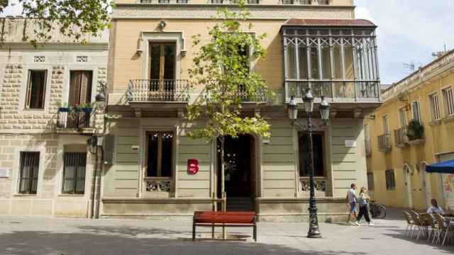 Plaza de la Concòrdia, en Les Corts / HUGO FERNÁNDEZ