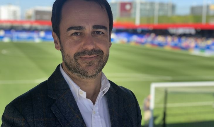 Óscar Ramírez, en el estadio Johan Cruyff de la Ciutat Esportiva Joan Gamper del Barça / CEDIDA