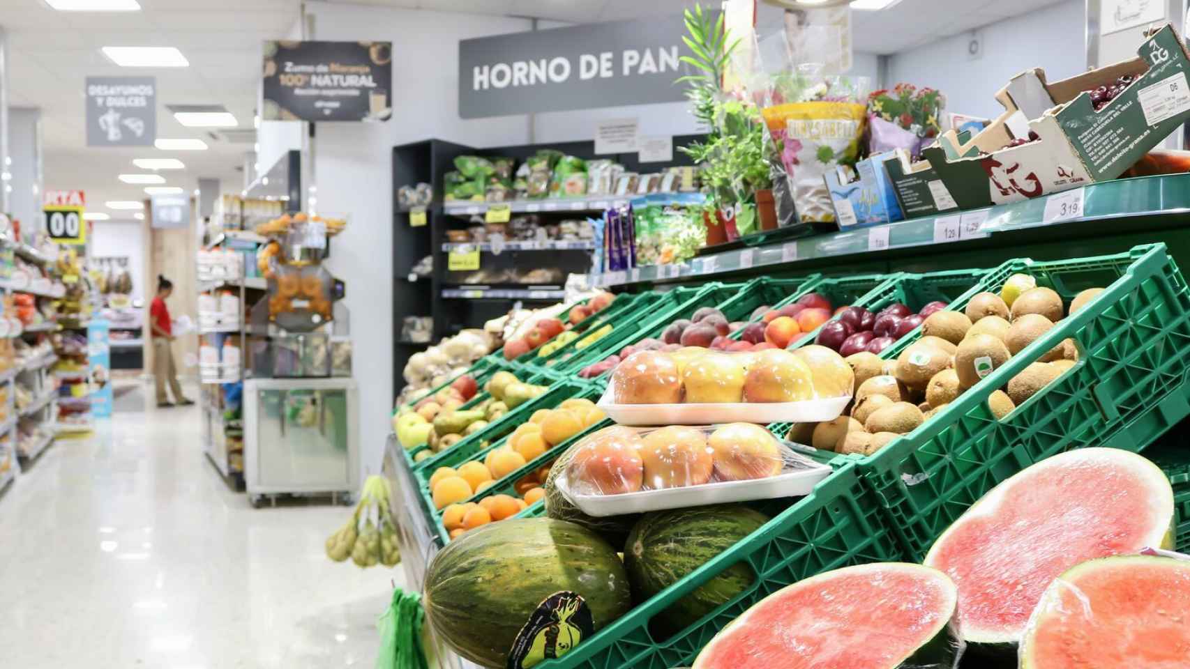 Estos son los supermercados que abren esta Semana Santa y sus horarios / ARCHIVO