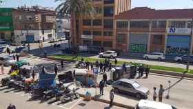 Vehículo de la Guardia Urbana de L'Hospitalet de Llobregat volcado en la carretera / TWITTER @antiradarcatala