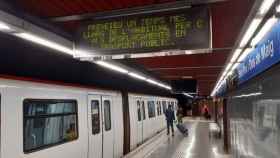 Para de metro de Barcelona, servicio de transporte público en el que se ha aumentado su uso un 24% / EUROPA PRESS