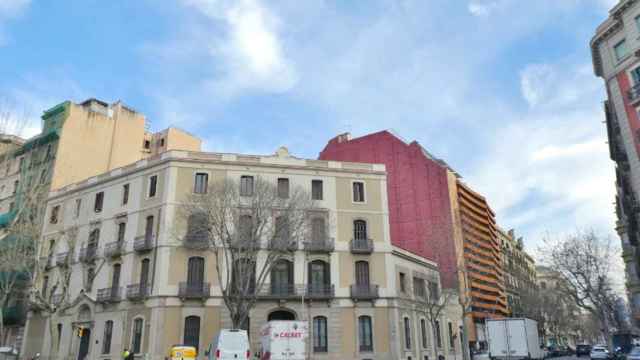 Confluencia de las calles Casp y Pau Claris en las que los Mossos han encontrado al segundo cadáver en menos de 48 horas / GOOGLE MAPS