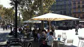 Terraza del bar Zúrich, uno de los negocios ahora cerrado en Barcelona / EUROPA PRESS