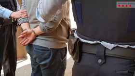 Imagen de archivo de una detención efectuada por agentes de la policía catalana / MOSSOS D'ESQUADRA