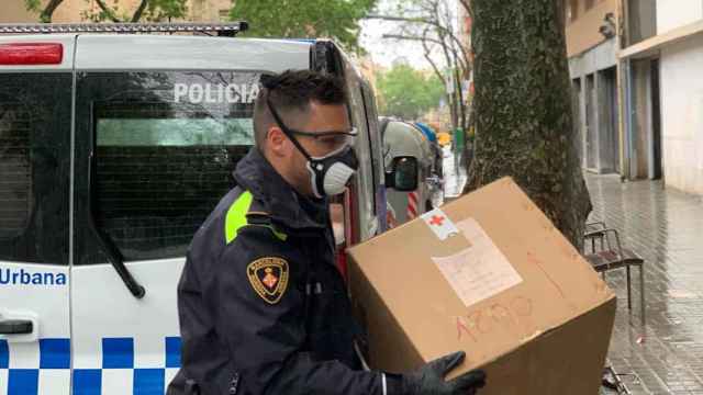 Un agente de la Guardia Urbana con mascarilla / TWITTER GUARDIA URBANA