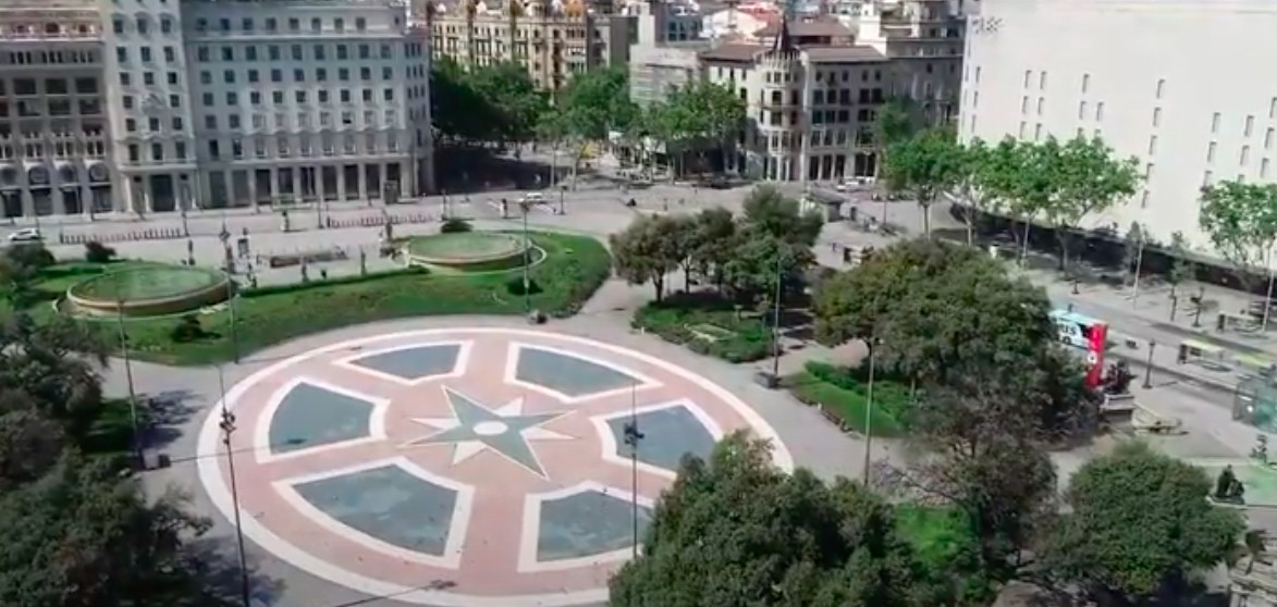 Vista de la plaza Catalunya desde el aire / MOSSOS D'ESQUADRA
