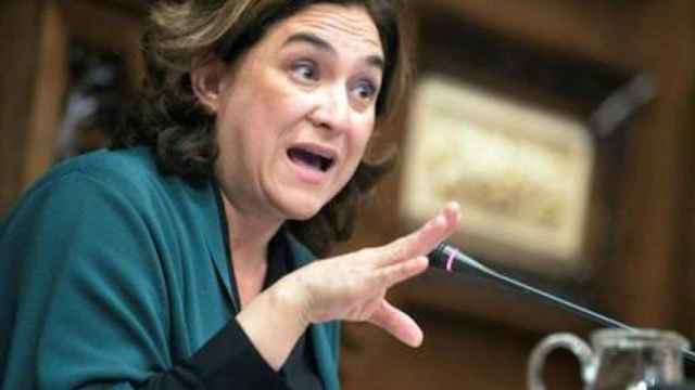 Ada Colau, en un pleno del Ayuntamiento de Barcelona / EFE