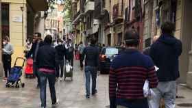 La calle Major de Sarrià, llena de gente, durante la pandemia del Covid-19