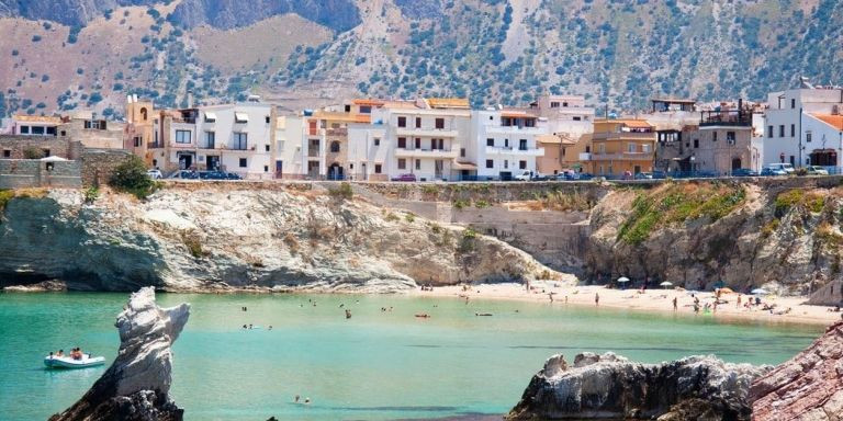 Una localidad de Sicilia, la isla italiana que pagará parte del billete de avión y el alojamiento a sus turistas / UNSPLASH