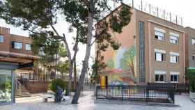 Imagen de la escuela La Miranda de Sant Just desde el exterior