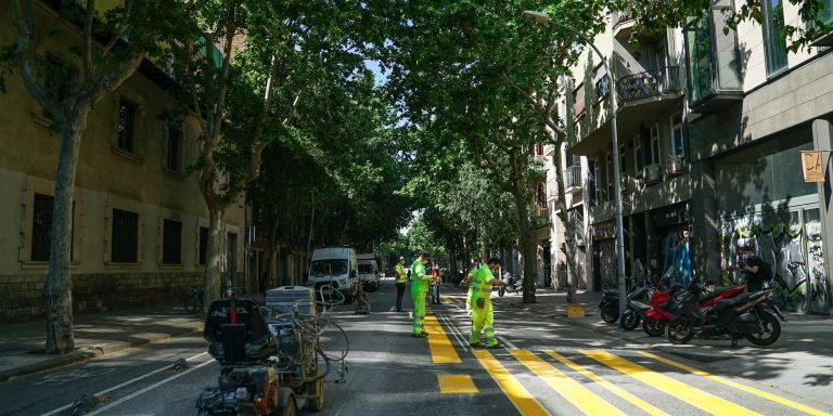 Trabajos de pacificación de la calle de Consell de Cent de Barcelona / AYUNTAMIENTO DE BARCELONA 