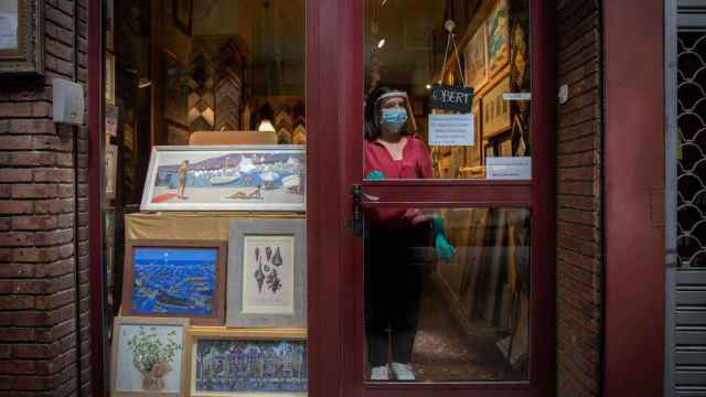 Tienda de Barcelona atiende con cita previa durante la Fase 0 de la desescalada / EP