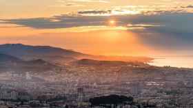 Vista panorámica de Barcelona desde el Observatori Fabra / ALFONS PUERTAS - @alfons_pc