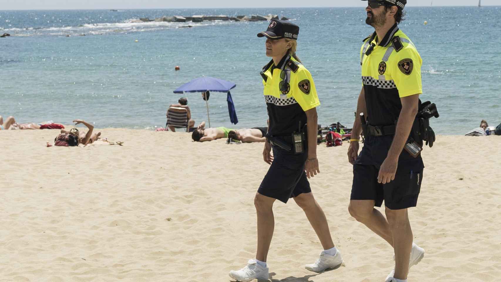 Agentes de la Guardia Urbana en las playas / AYUNTAMIENTO DE BCN