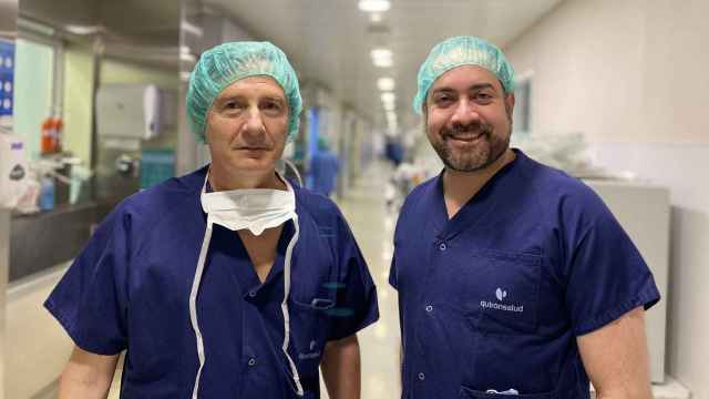 En la imagen el doctor Ribas, jefe de El equipo médico de la Unidad de Cadera del Departamento de Cirugía ortopédica y Traumatología del Hospital Universitari Dexeus (ICATME) / QUIRÓNSALUD