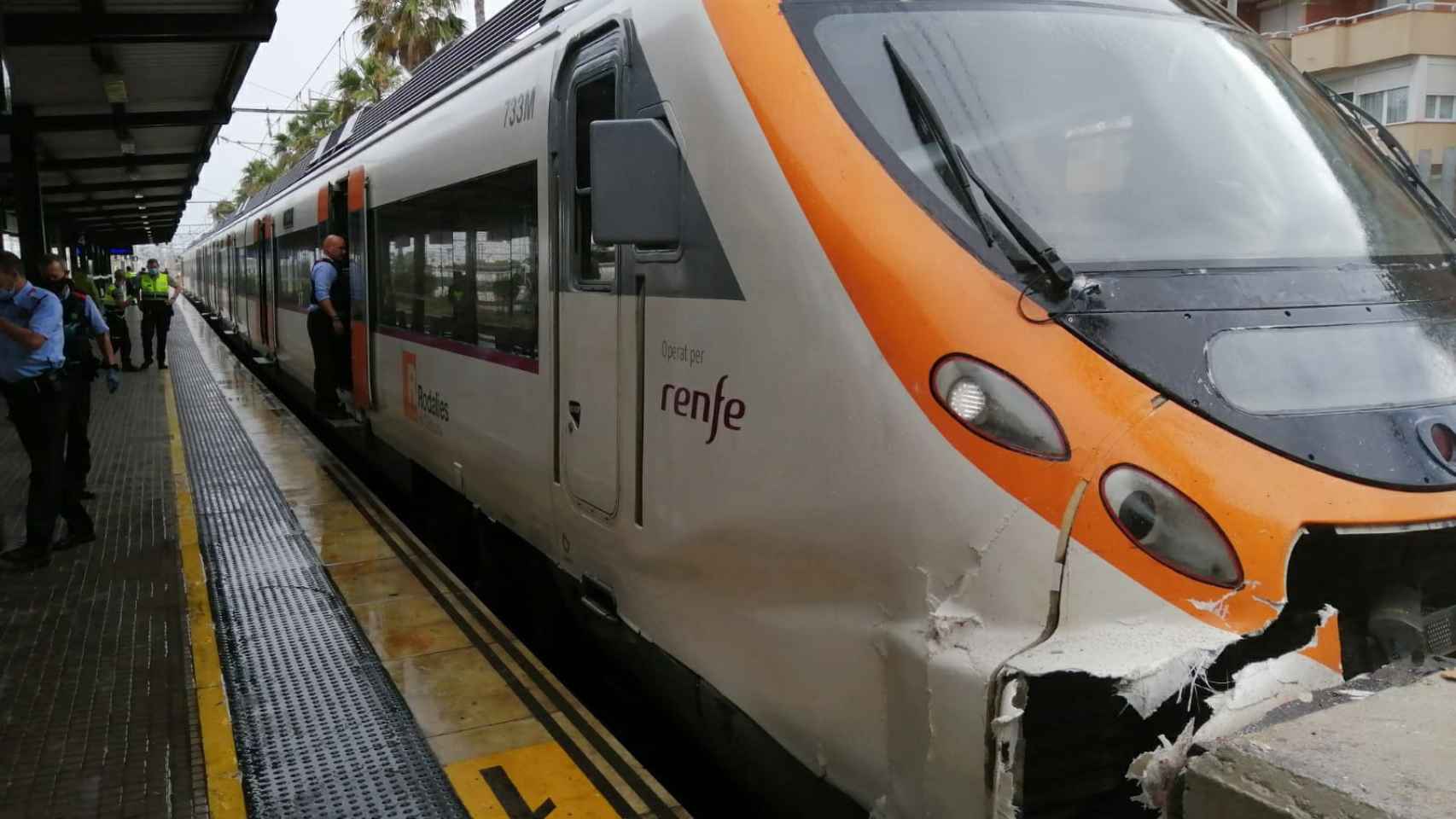 Tren de Rodalies accidentado en Mataró / MOSSOS D'ESQUADRA