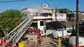 Los Bomberos han extinguido el incendio del hotel 153 de Castelldefels / BOMBERS GENCAT