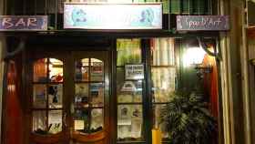 Tinta Roja, el emblemático bar del Poble-sec que ha vuelto a abrir sus puertas gracias a la solidaridad ciudadana / GOOGLE MAPS