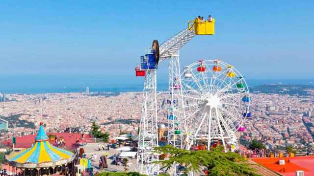 Vista panorámica del Parque de Atracciones de Tibidabo