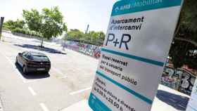 Primer aparcamiento de intercambio en Cornellà / AMB