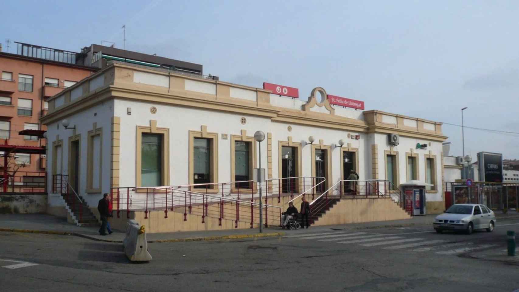 Estación de Rodalies de Sant Feliu de Llobregat / WIKI