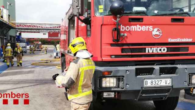 Los Bomberos acuden al lugar del siniestro en Castellbisbal / BOMBERS DE LA GENERALITAT