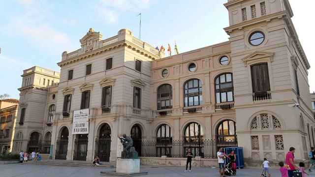 Fachada del Ayuntamiento de Sabadell / WIKIPEDIA