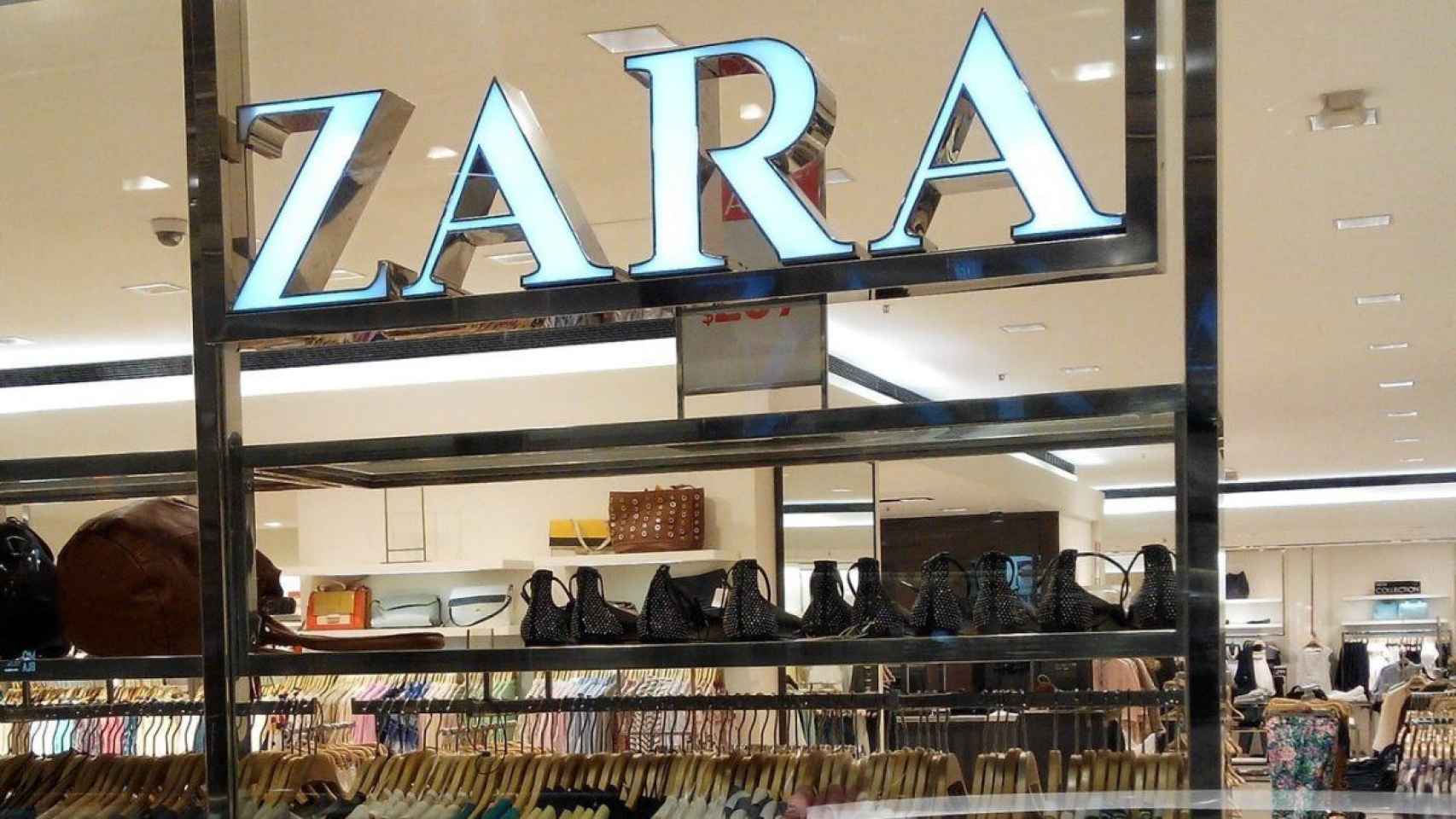Interior de una tienda de Zara, de la compañía textil Inditex