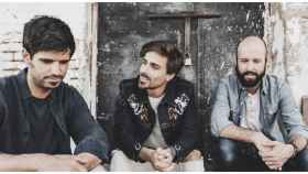 Andrés Ortiz, Jaime Terrón y Gonzalo Alcina, del grupo Melocos, en una reciente foto promocional
