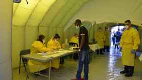 Una carpa, en Lleida, donde se hacían test para detectar contagios de coronavirus / EUROPA PRESS