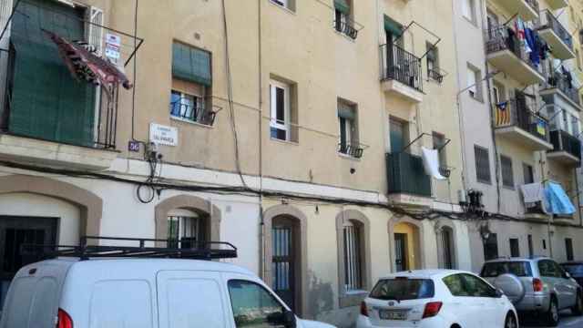 Piso de la calle Salamanca, en La Barceloneta, asaltado por una banda de okupas / CG