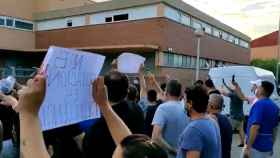Protesta contra la nave 'okupada' en Sant Joan Despí / E-Notícies
