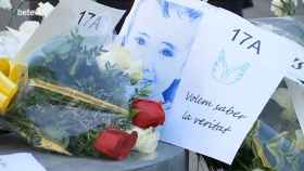 Homenaje a las víctimas del 17A donde se observa la imagen de Xavi, el niño fallecido en el atentado de Las Ramblas / Btv