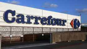 Fachada de una tienda de Carrefour, cadena en la que recientemente ha muerto un empleado / ARCHIVO