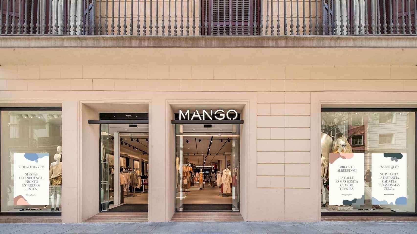 Exterior de un comercio de la marca barcelonesa Mango / EUROPA PRESS