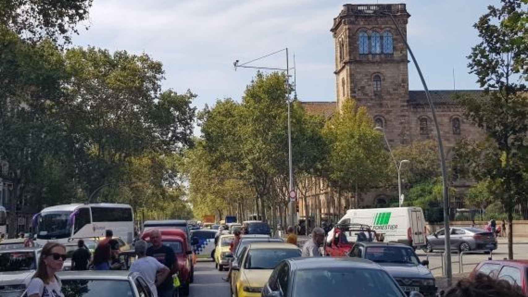 Movilización a su paso por Gran Via de les Corts Catalanes / PARC