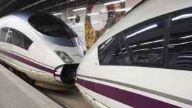 Trenes AVE en la estación de Sants de Barcelona / EUROPA PRESS