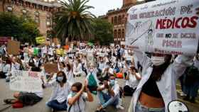 Manifestación de Médicos Internos Residentes (MIR) en Barcelona / EFE