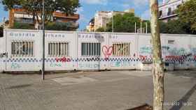 Pintadas y cristales rotos en el antiguo módulo policial de Sant Roc / SFP-FEPOL