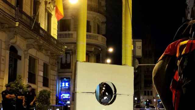 Guillotina creada por los CDR en contra de Felipe VI en Barcelona / CDR Sant Andreu