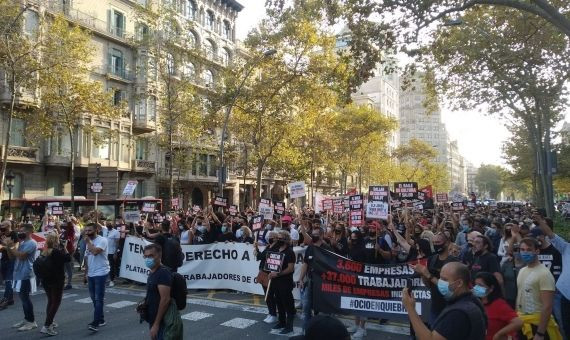 Manifestación del ocio nocturno en el centro de Barcelona / JORDI SUBIRANA