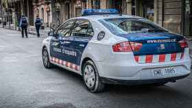 Un coche de mossos en Ciutat Vella / MOSSOS D'ESQUADRA