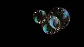Tres burbujas, imagen de la consultora