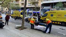Accidente entre un patinete y un ciclista en la calle Numància de Barcelona / EL CASO