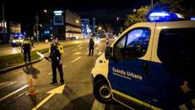 Agentes de la Guardia Urbana durante un control en Barcelona / AYUNTAMIENTO DE BARCELONA