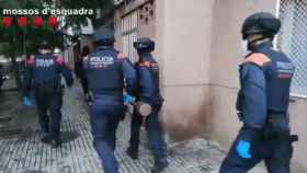 Operación contra un grupo de ladrones de pisos en Barcelona en una imagen de archivo / MOSSOS D'ESQUADRA