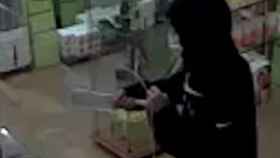 El ladrón atracaba en establecimientos utilizando un cuchillo de carnicero / MOSSOS D'ESQUADRA