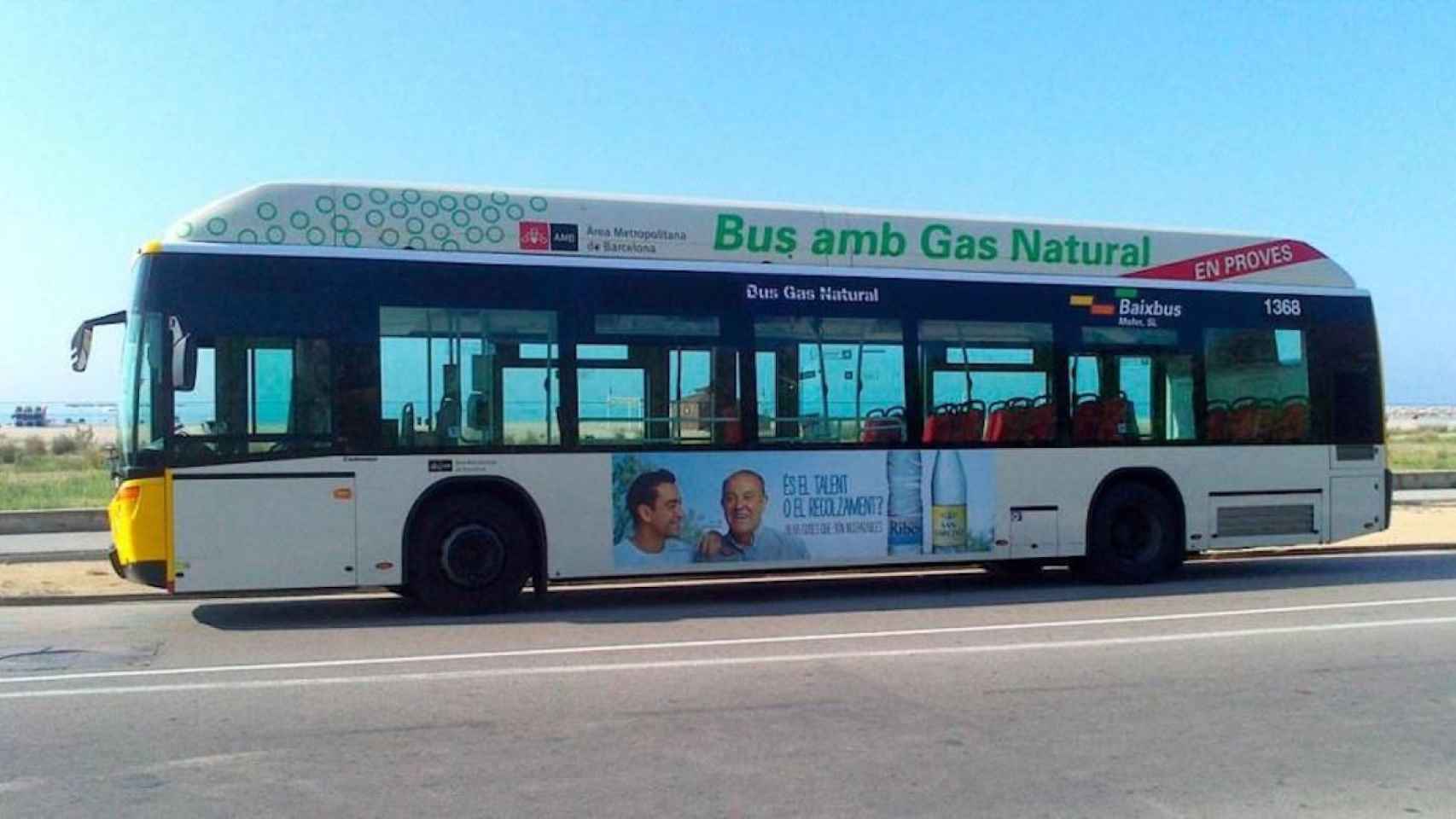 Un autobús de gas natural de Baixbus, actual operador del bus diurno entre Barcelona y el Baix Llobregat / CG
