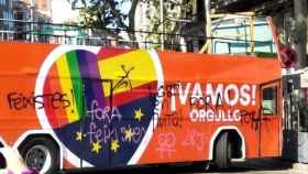 El autobús de Cs boicoteado en la concentración del Día del Orgullo Gay 2019 en Barcelona / EP